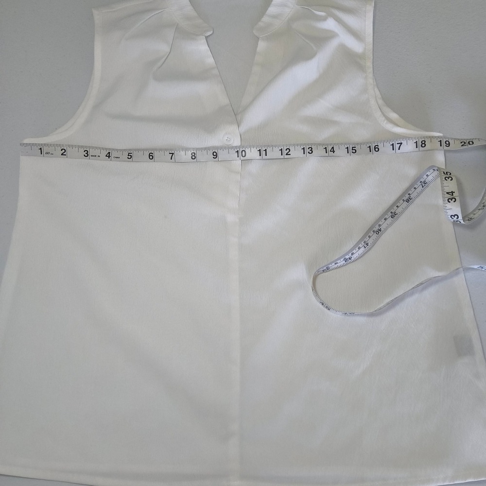 SHEIN Womens White Textured Sleeveless V-Neck Pleated Shoulder Blouse Size M - Picture 3 of 6